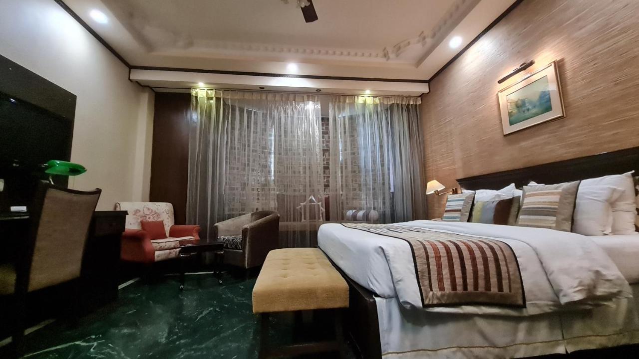 Hotel Diplomat Residency New Delhi Buitenkant foto