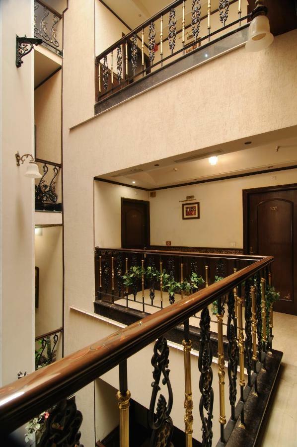 Hotel Diplomat Residency New Delhi Buitenkant foto